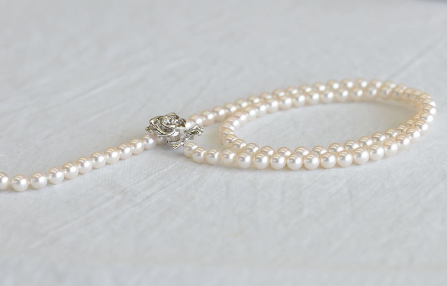 真珠のネックレスのクリーニングとリフォーム完成画像